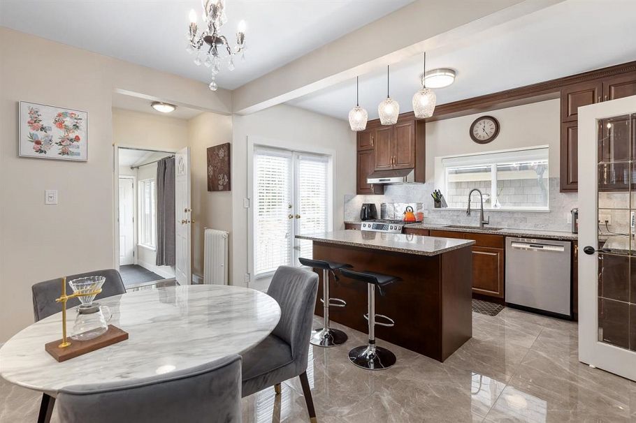 4318 W 11th Avenue Vancouver, BC - 12