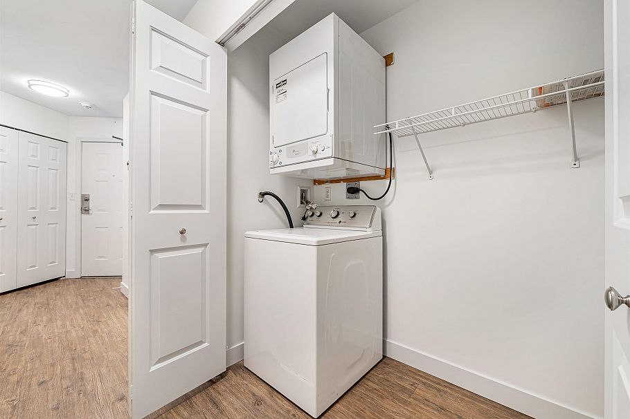 303 123 E 6th Street North Vancouver, BC - 24