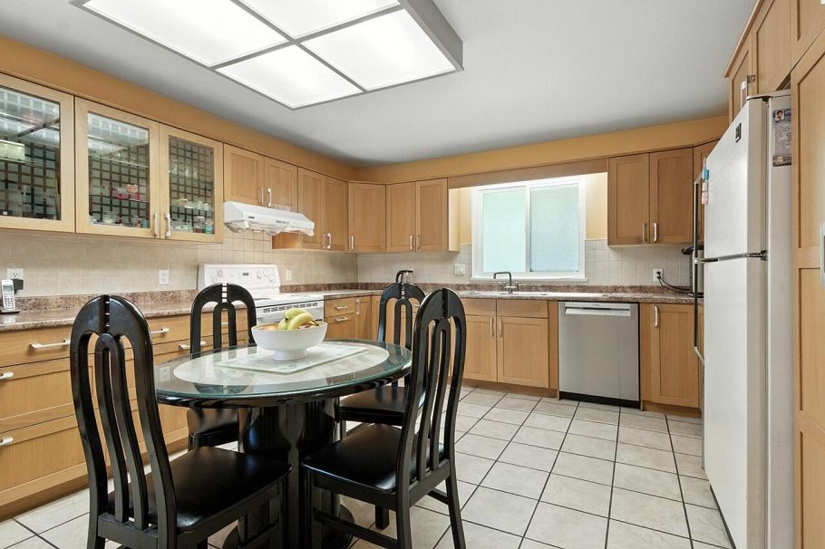 6710 Radisson Street Vancouver, BC - 10