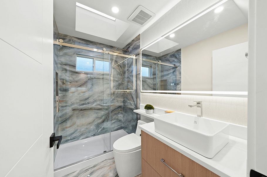 1115 E 33rd Avenue Vancouver, BC - 13