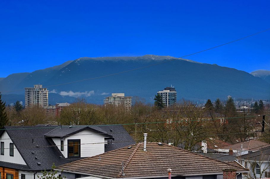 1115 E 33rd Avenue Vancouver, BC - 27