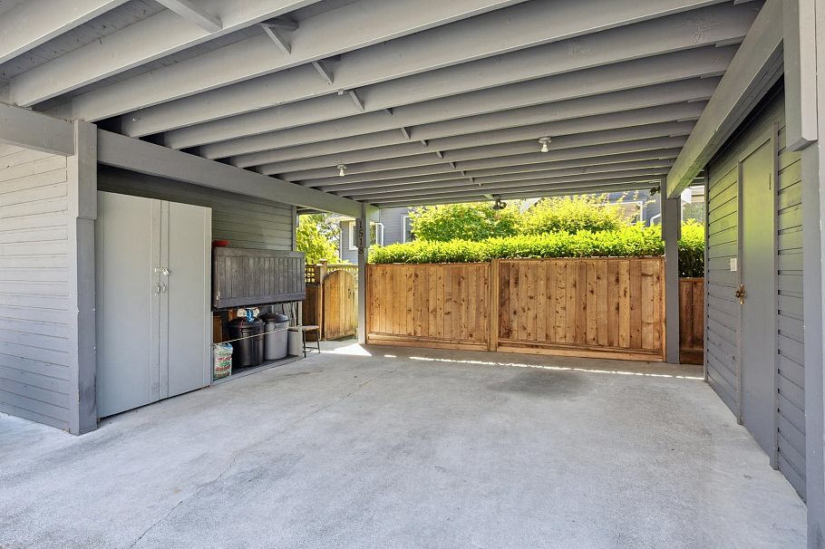 1518 Mahon Avenue North Vancouver, BC - 29