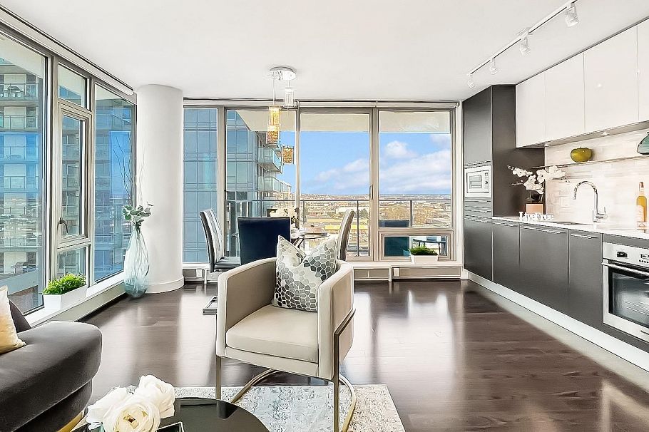 1004 8131 Nunavut Lane Vancouver, BC - 9