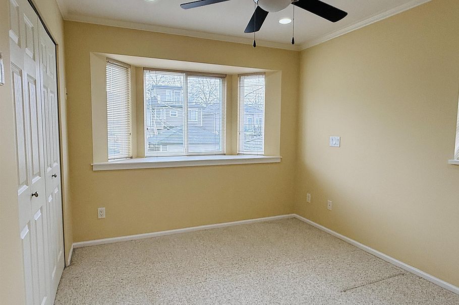 3076 E 27th Avenue Vancouver, BC - 12