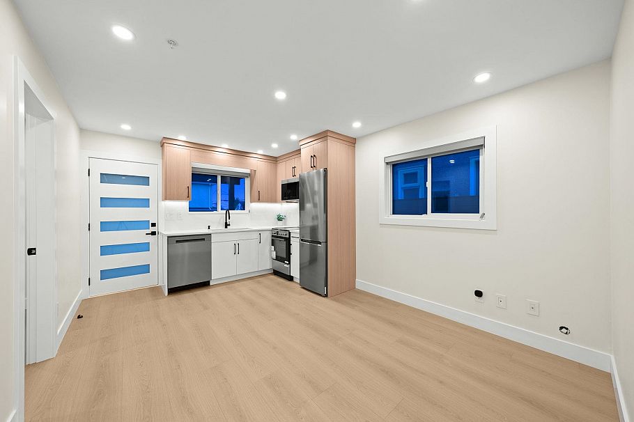 1115 E 33rd Avenue Vancouver, BC - 30