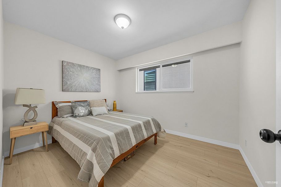 1362 E 60th Avenue Vancouver, BC - 16