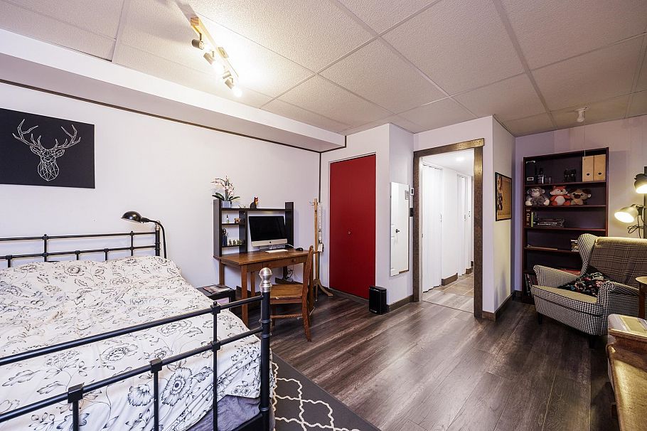 3132 Lonsdale Avenue North Vancouver, BC - 17