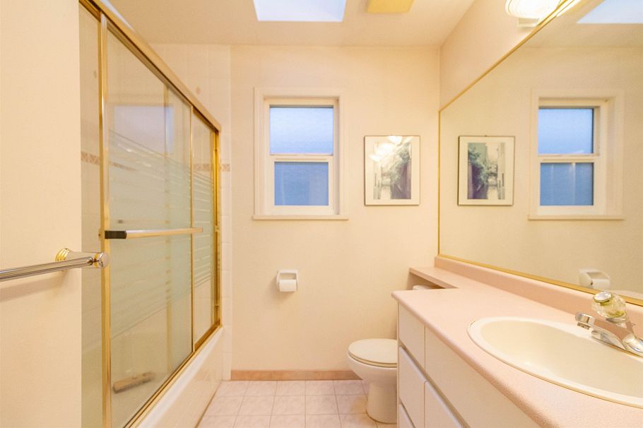 2468 E 4th Avenue Vancouver, BC - 21