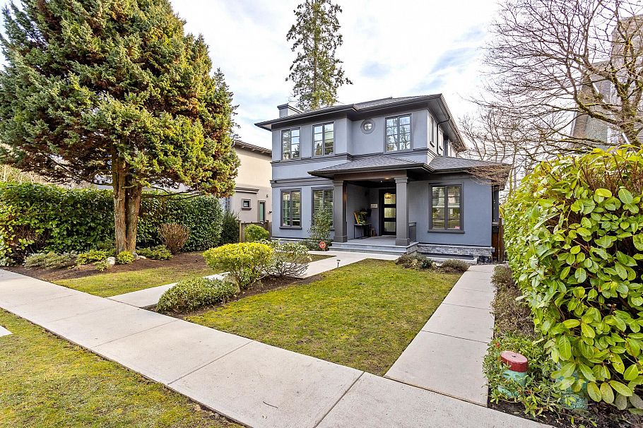 3726 W 35th Avenue Vancouver, BC - 2