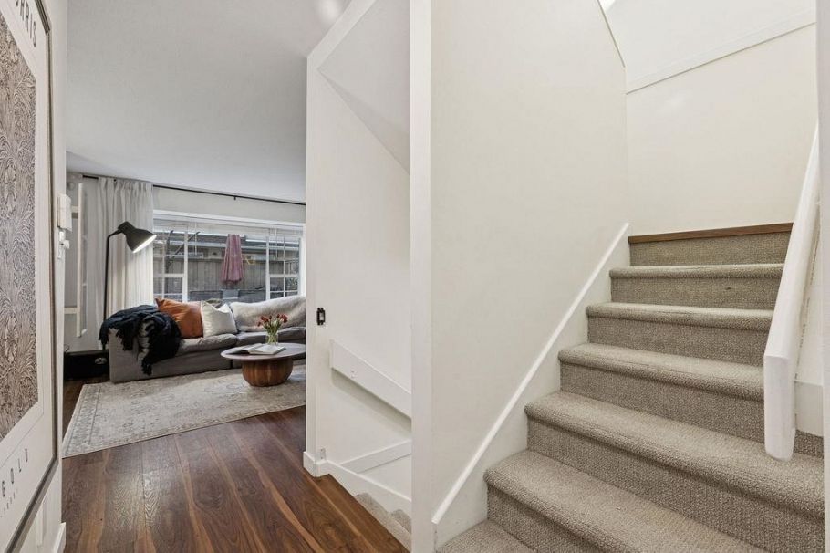 15 901 W 17 Street North Vancouver, BC - 9