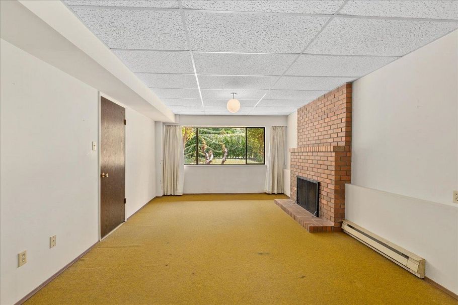 4427 W 6th Avenue Vancouver, BC - 25