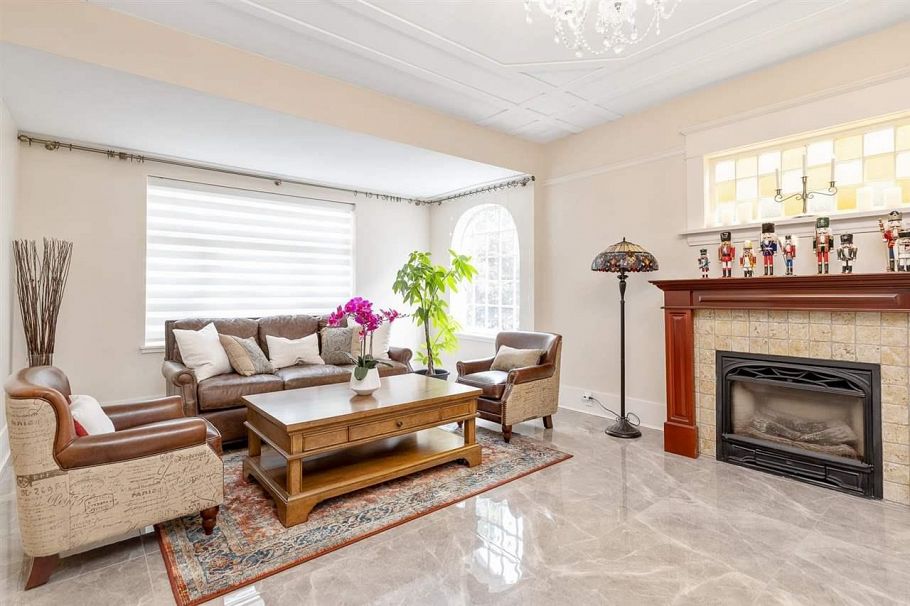 4318 W 11th Avenue Vancouver, BC - 6