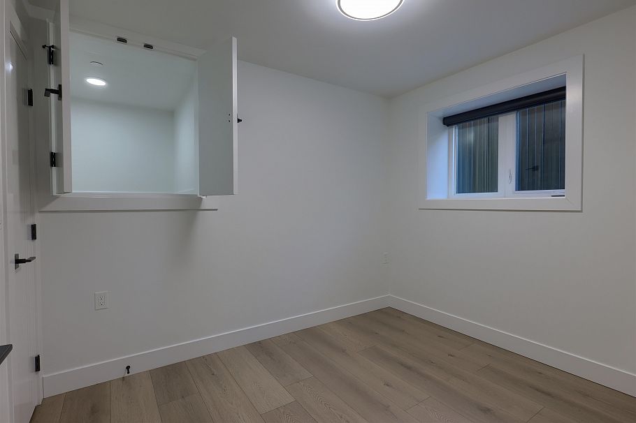 4670 Todd Street Vancouver, BC - 27