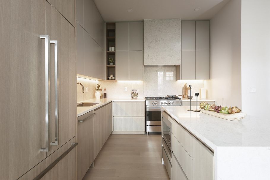 2136 E 10th Avenue Vancouver, BC - 3