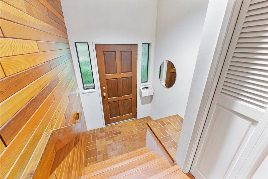 1064 Ruthina Avenue North Vancouver, BC - 7