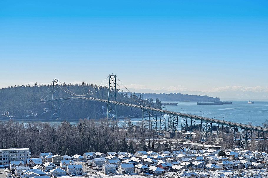 2004 1632 Lions Gate Lane North Vancouver, BC - 2