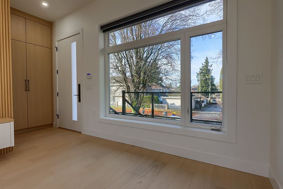 4670 Todd Street Vancouver, BC - 5