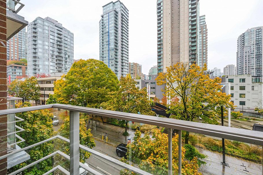 305 535 Smithe Street Vancouver, BC - 23