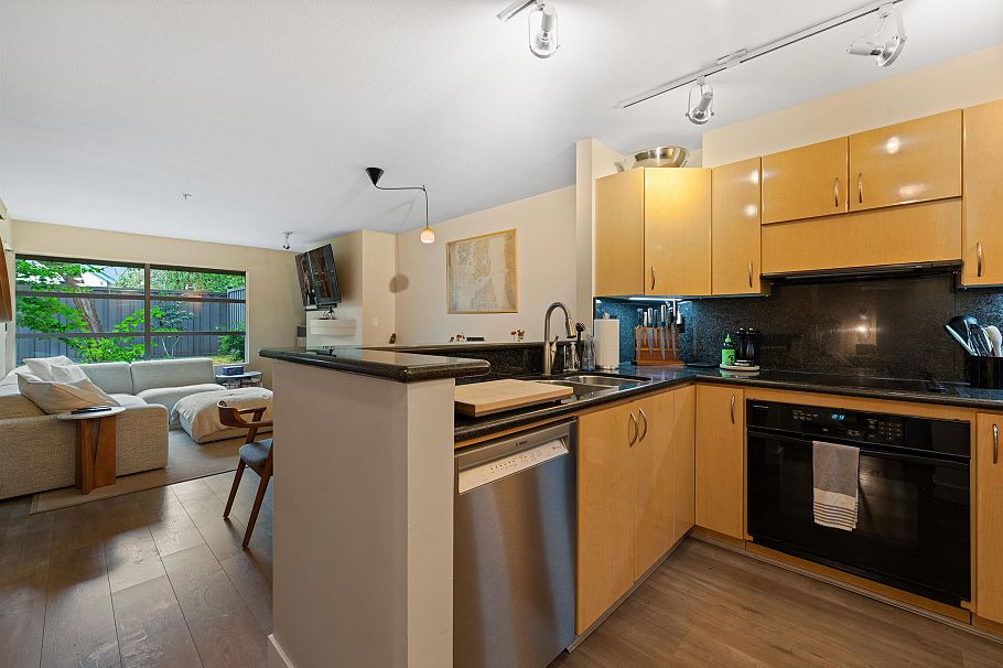 102 3083 W 4th Avenue Vancouver, BC - 14