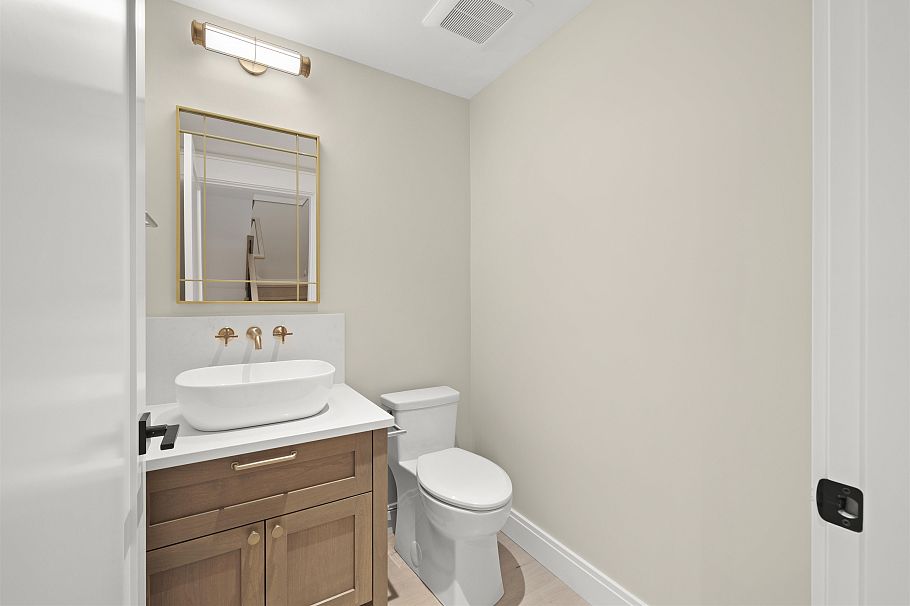 1458 W 45th Avenue Vancouver, BC - 17