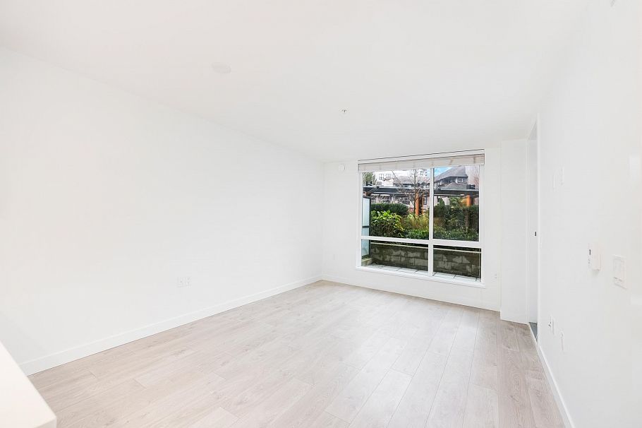 116 108 E 8th Street North Vancouver, BC - 11