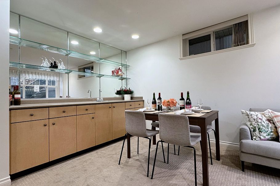 2818 W 19th Avenue Vancouver, BC - 33