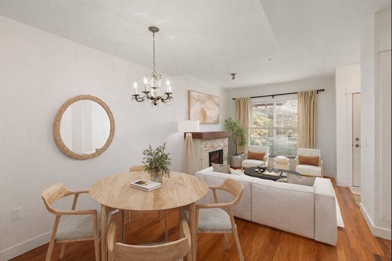 4 307 E 15th Street North Vancouver, BC - 3