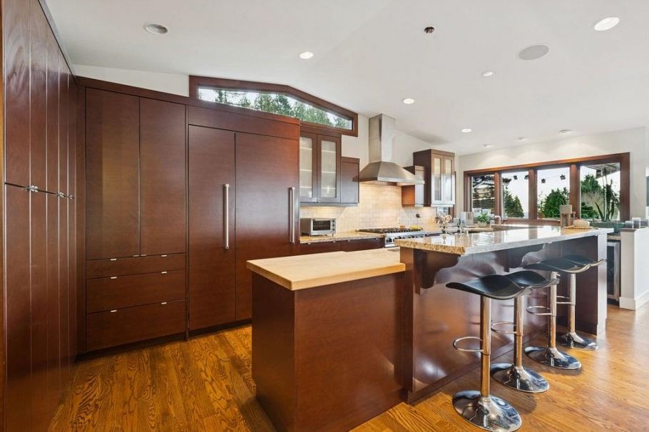 124 CARISBROOKE CRESCENT, North Vancouver BC V7N 2S1 North Vancouver, BC - 9