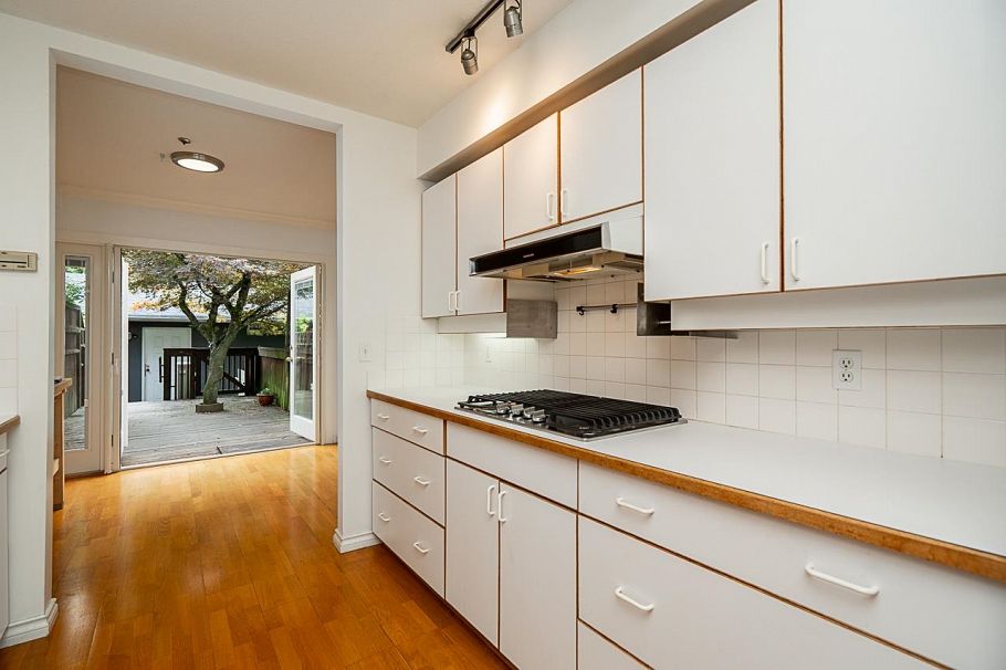 1796 W 14th Avenue Vancouver, BC - 7