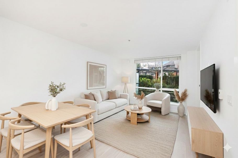 116 108 E 8th Street North Vancouver, BC - 2