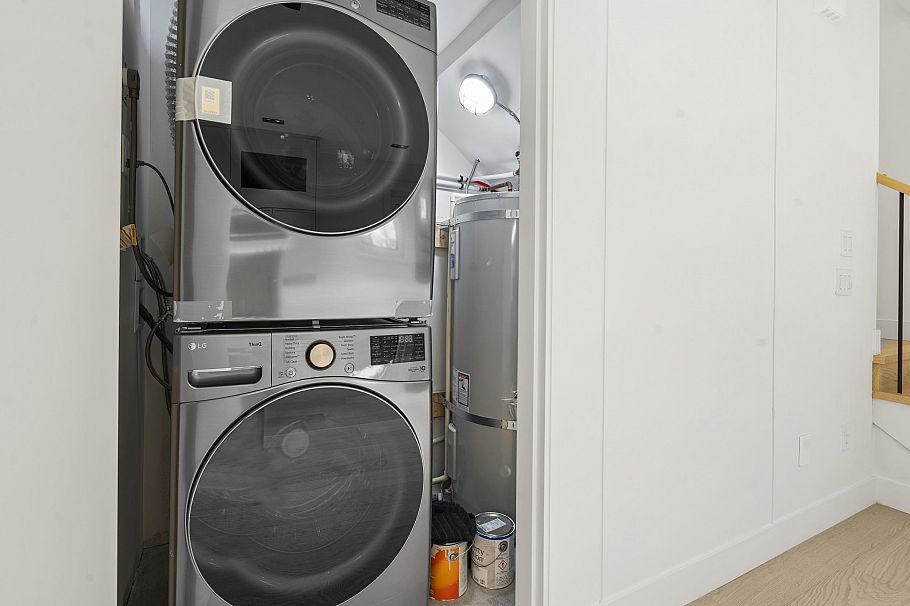 3218 W 39th Avenue Vancouver, BC - 23