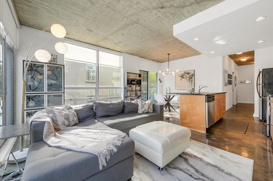 306 919 Station Street Vancouver, BC - 11