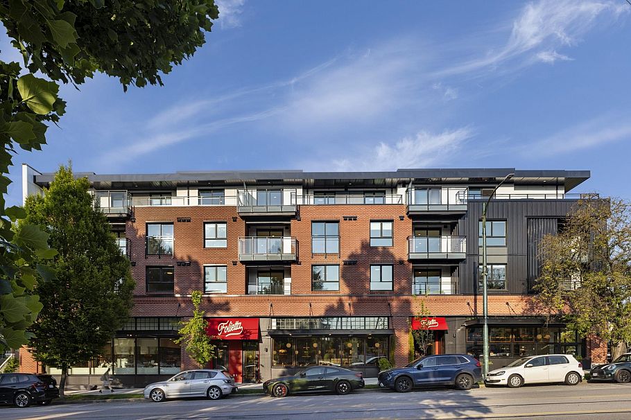 307 2419 Grant Street Vancouver, BC - 23