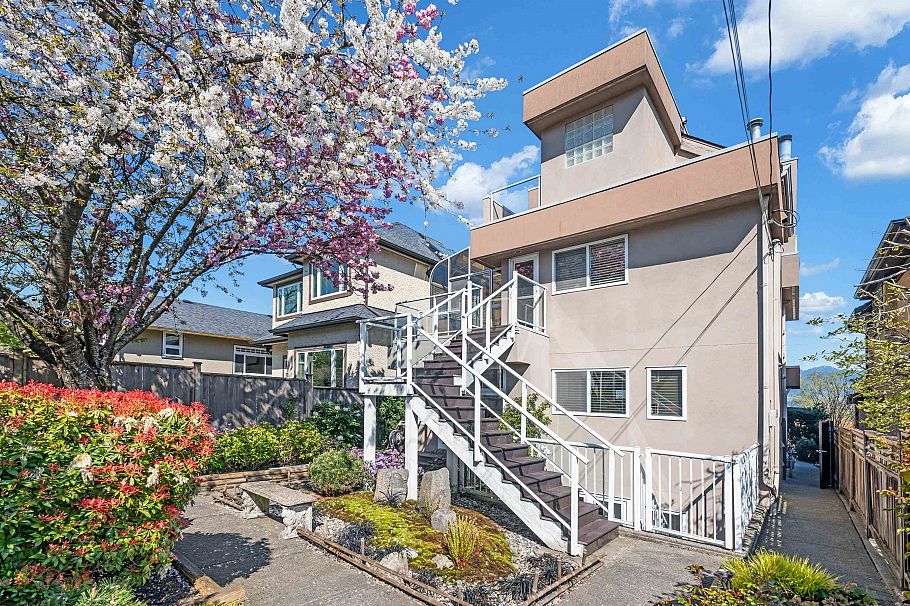 4060 W 10th Avenue Vancouver, BC - 34