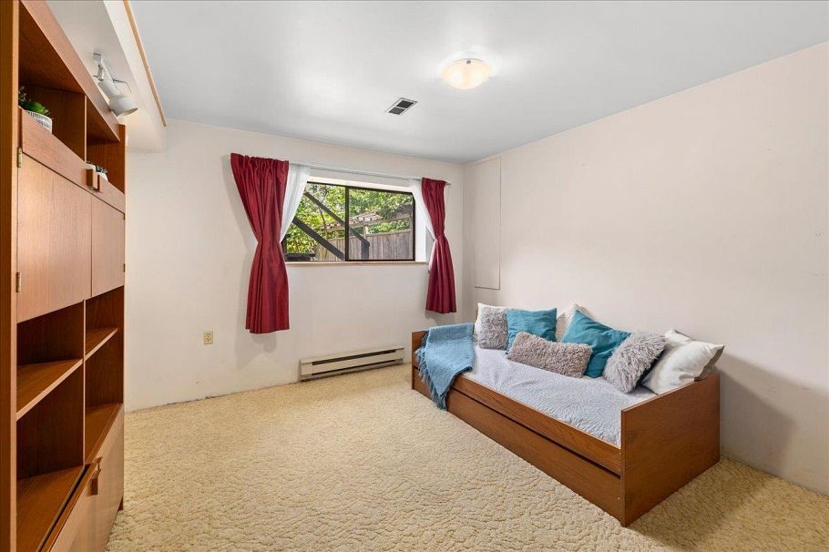 4427 W 6th Avenue Vancouver, BC - 22