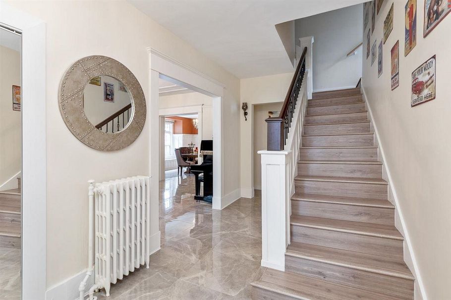 4318 W 11th Avenue Vancouver, BC - 3