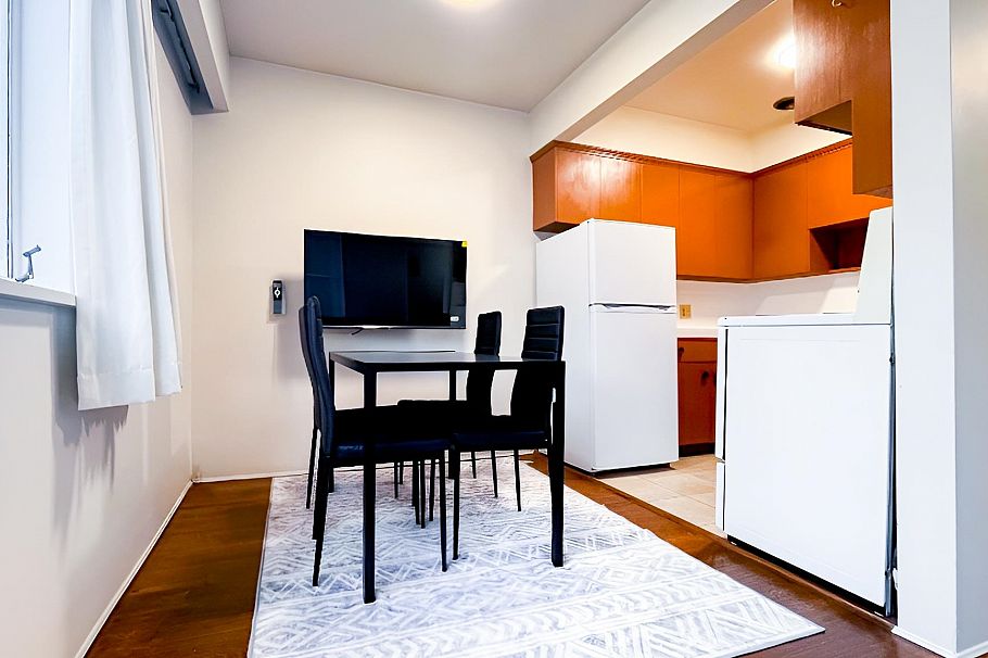 209 1925 NELSONSTREET, Vancouver BC V6G 1K9 Vancouver, BC - 2