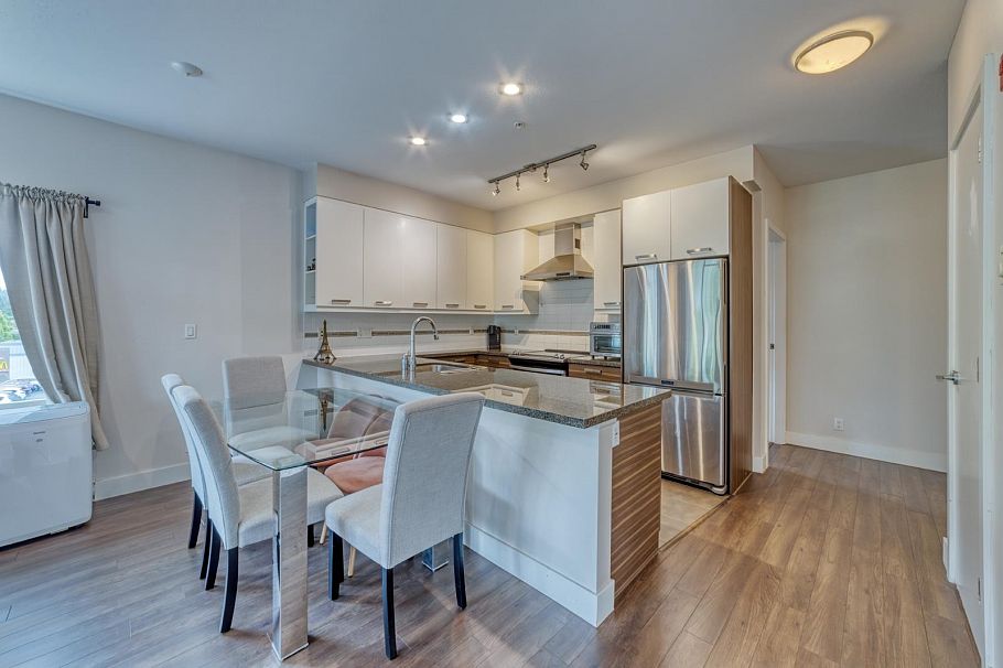 304 1273 Marine Drive North Vancouver, BC - 6