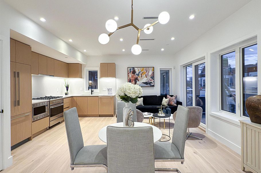 6815 Oak Street Vancouver, BC - 3