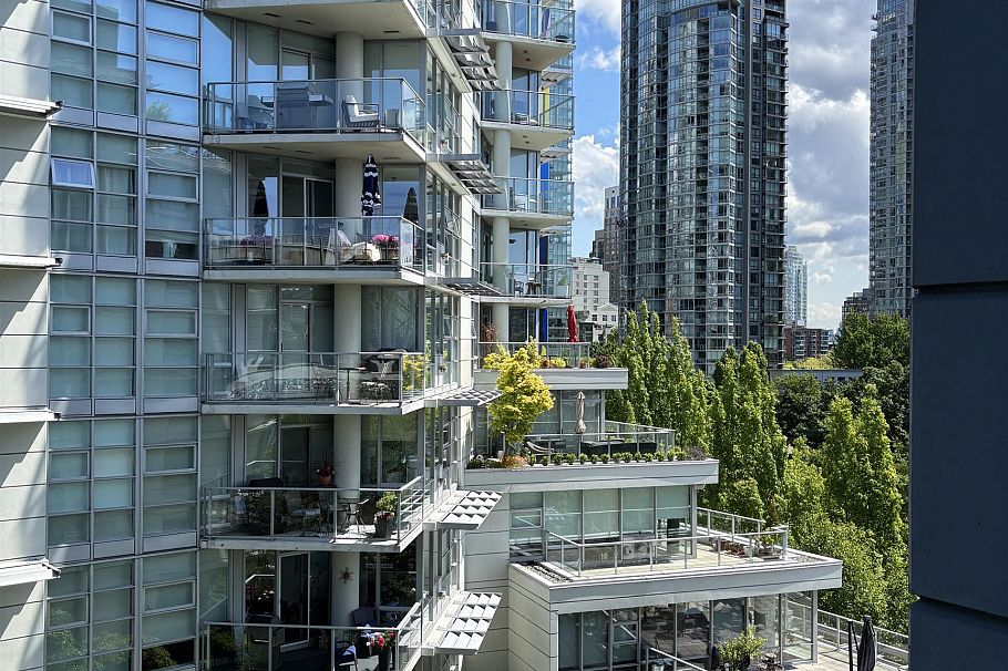 906 638 BEACH AVENUE, Vancouver BC V6Z 3A9 Vancouver, BC - 2
