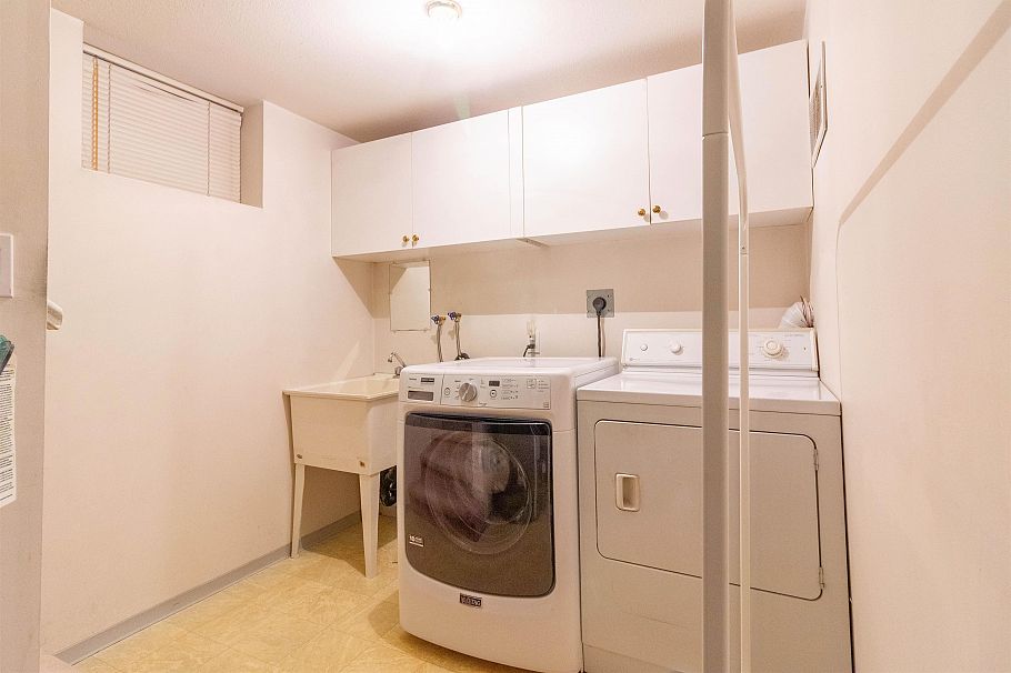 2468 E 4th Avenue Vancouver, BC - 23