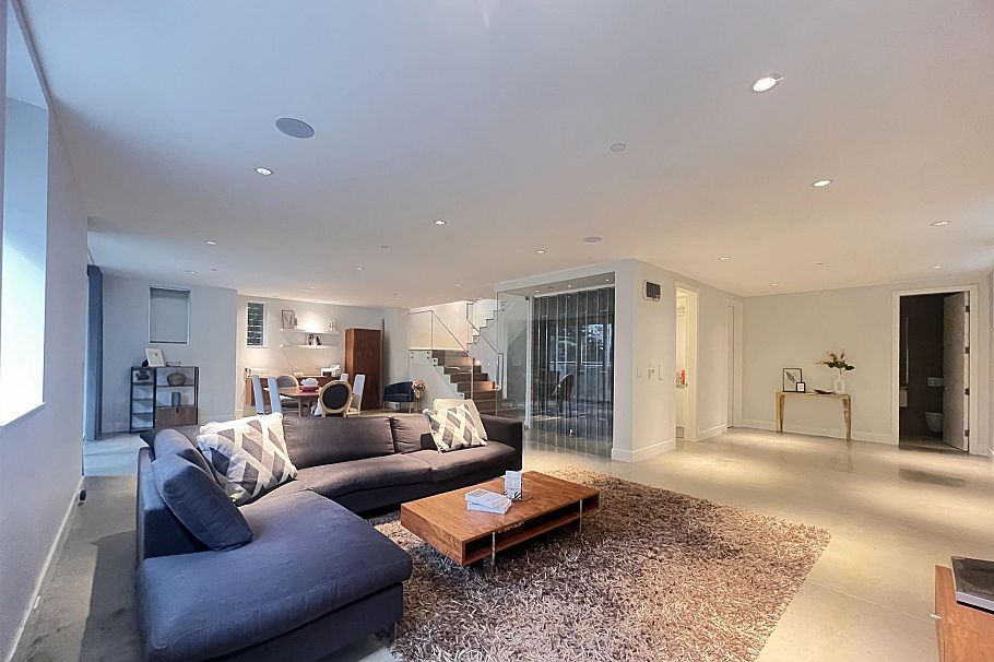 1949 W 37th Avenue Vancouver, BC - 11