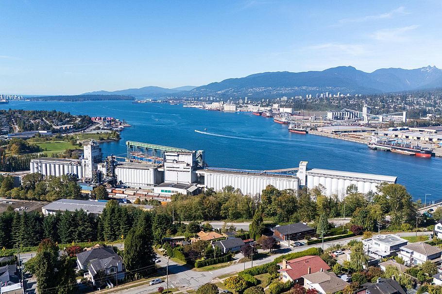 3681 Mcgill Street Vancouver, BC - 5