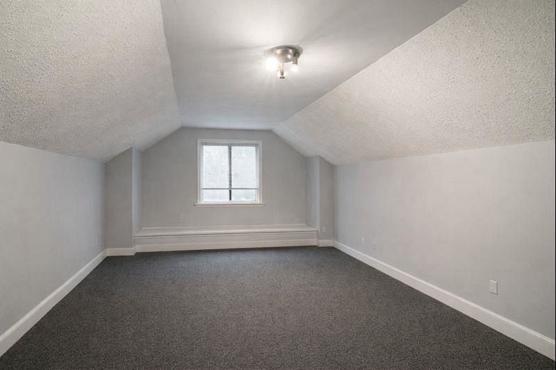 2715 W 16th Avenue Vancouver, BC - 15