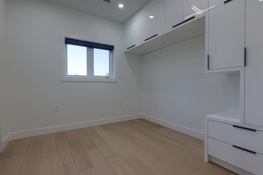 4670 Todd Street Vancouver, BC - 37