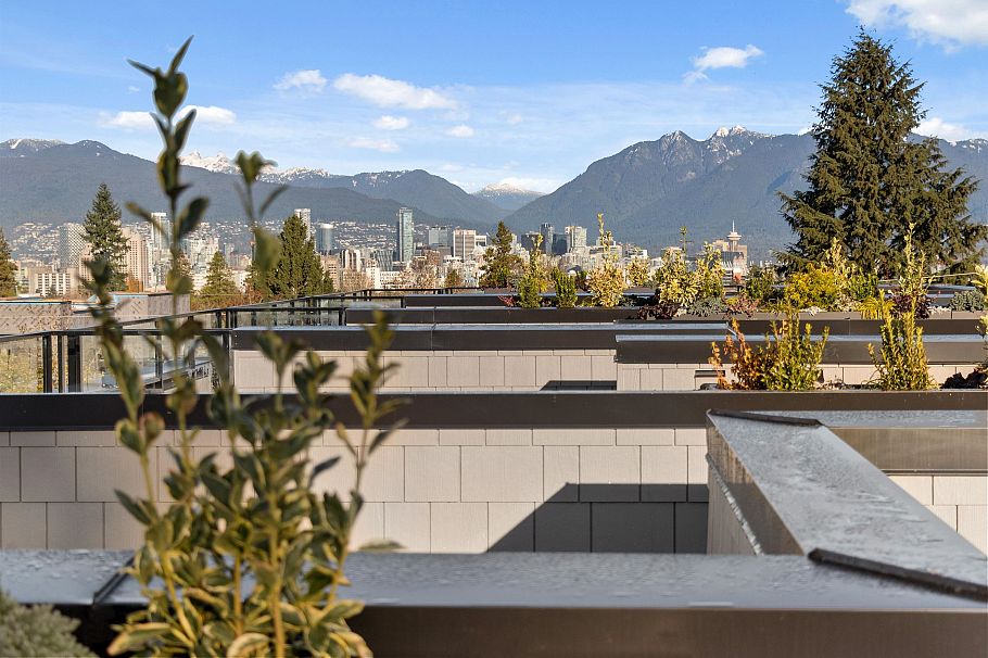 595 W 29th Avenue Vancouver, BC - 34