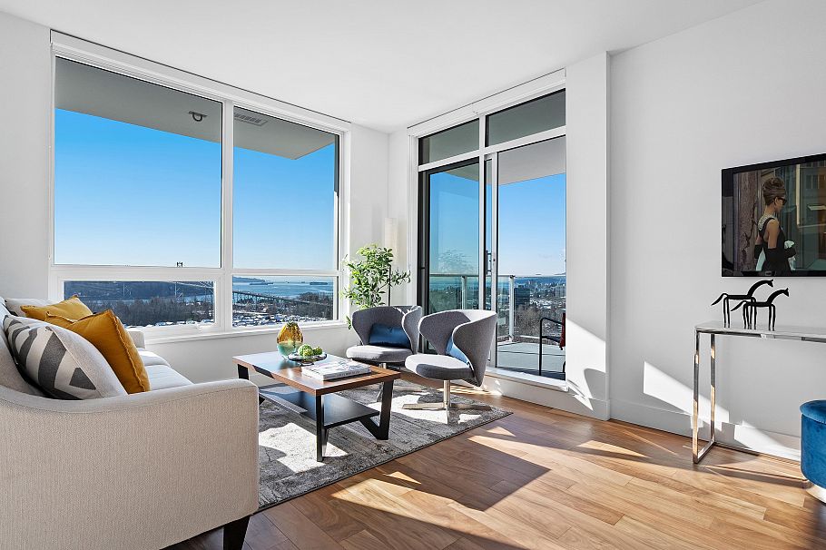 2004 1632 Lions Gate Lane North Vancouver, BC - 4