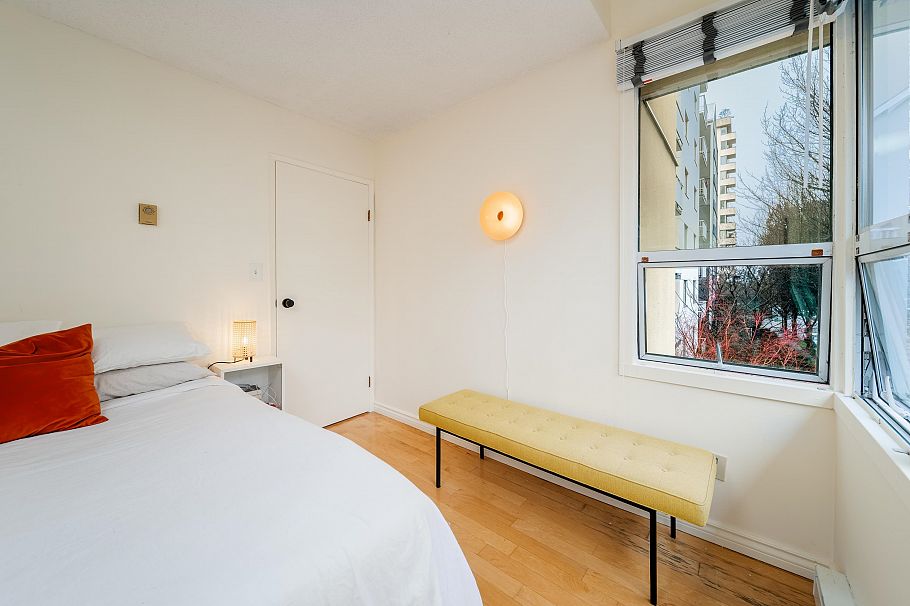 401 1406 Harwood Street Vancouver, BC - 12