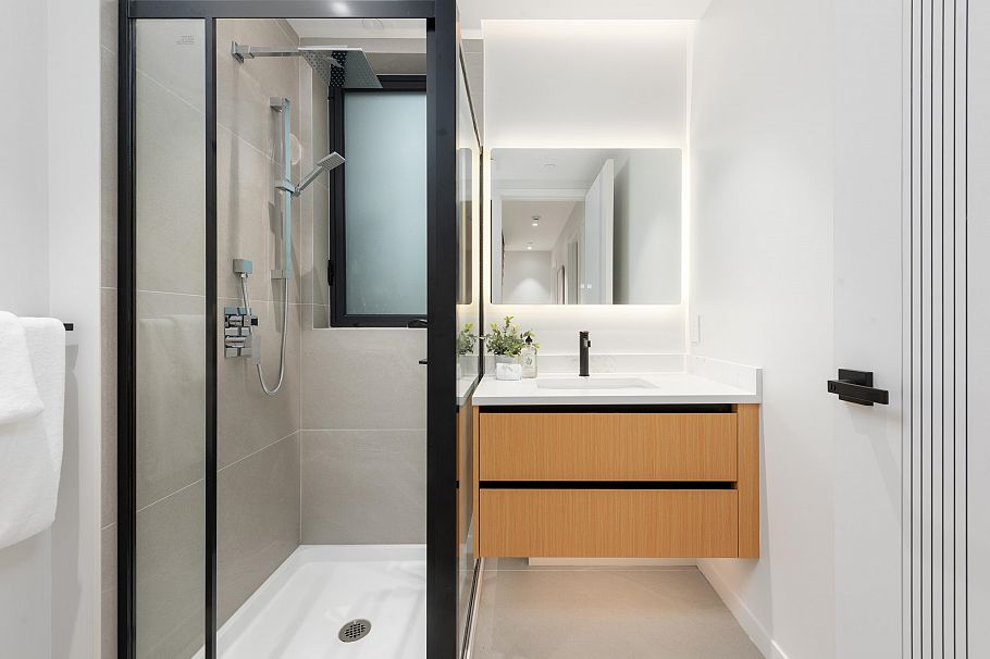 2 1595 W 66th Avenue Vancouver, BC - 26