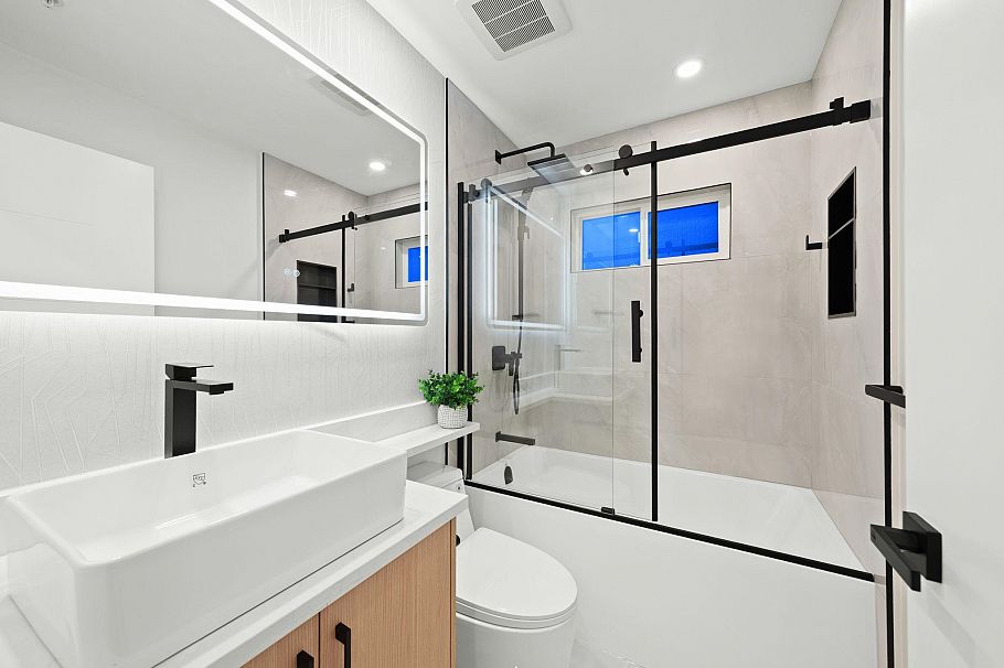 1115 E 33rd Avenue Vancouver, BC - 32